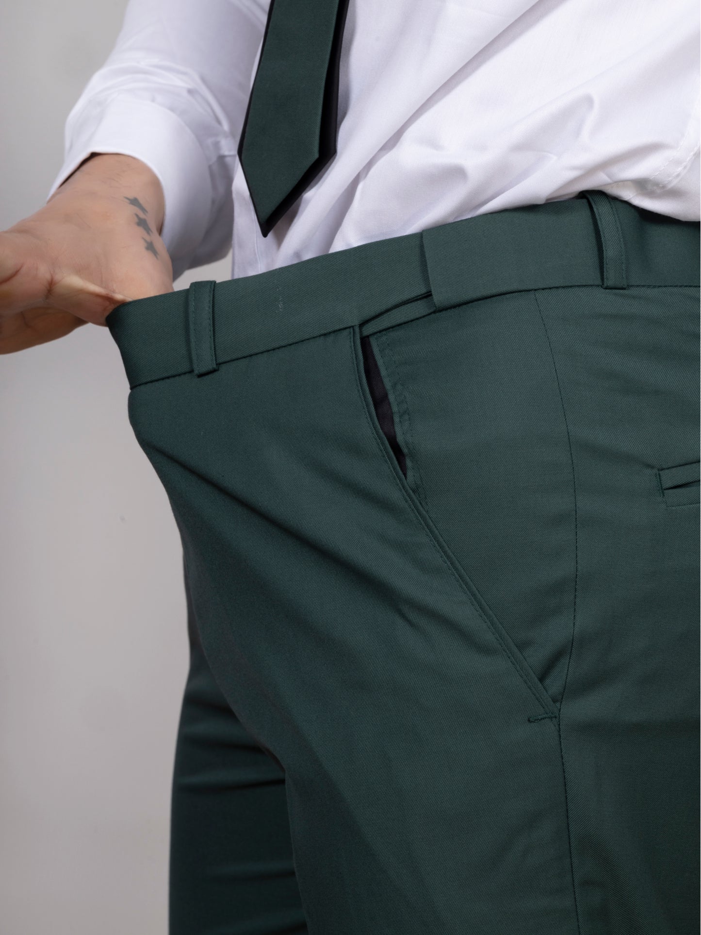 Premium Men’s Green 3-Piece Suit with Black Lapel – Wedding & Party Wear | Raxon®